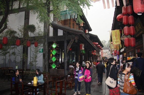 成都：高檔餐飲“全軍覆沒” 賣場餐飲異軍突起|餐飲界