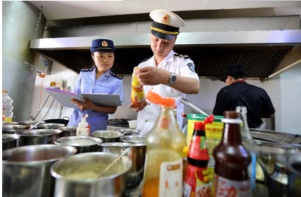 100家人氣餐廳接受抽檢 有雞肉藥物殘留超標(biāo)3倍|餐飲界