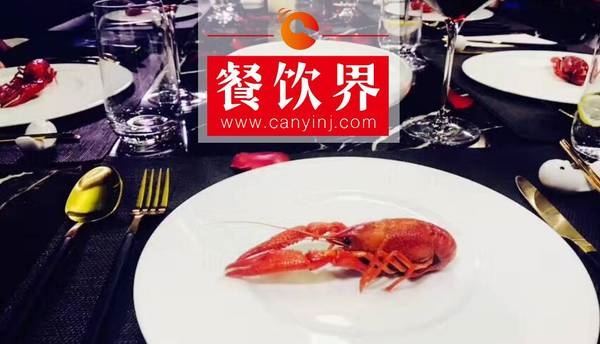 千億市場(chǎng)份額，十萬(wàn)餐飲人分食，小龍蝦市場(chǎng)是一道送命題？|餐飲界