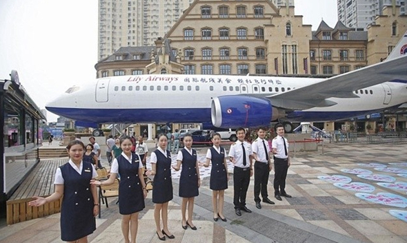 武漢最牛的飛機餐廳，300元可享受各國頭等艙餐飲和專業(yè)的空姐服務|餐飲界