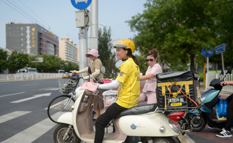 90后外賣(mài)小妹：我為什么選擇送外賣(mài)？|餐飲界