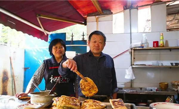 即便搬遷5次，顧客依然能慕名而來，這家餐廳有什么高招？|餐飲界