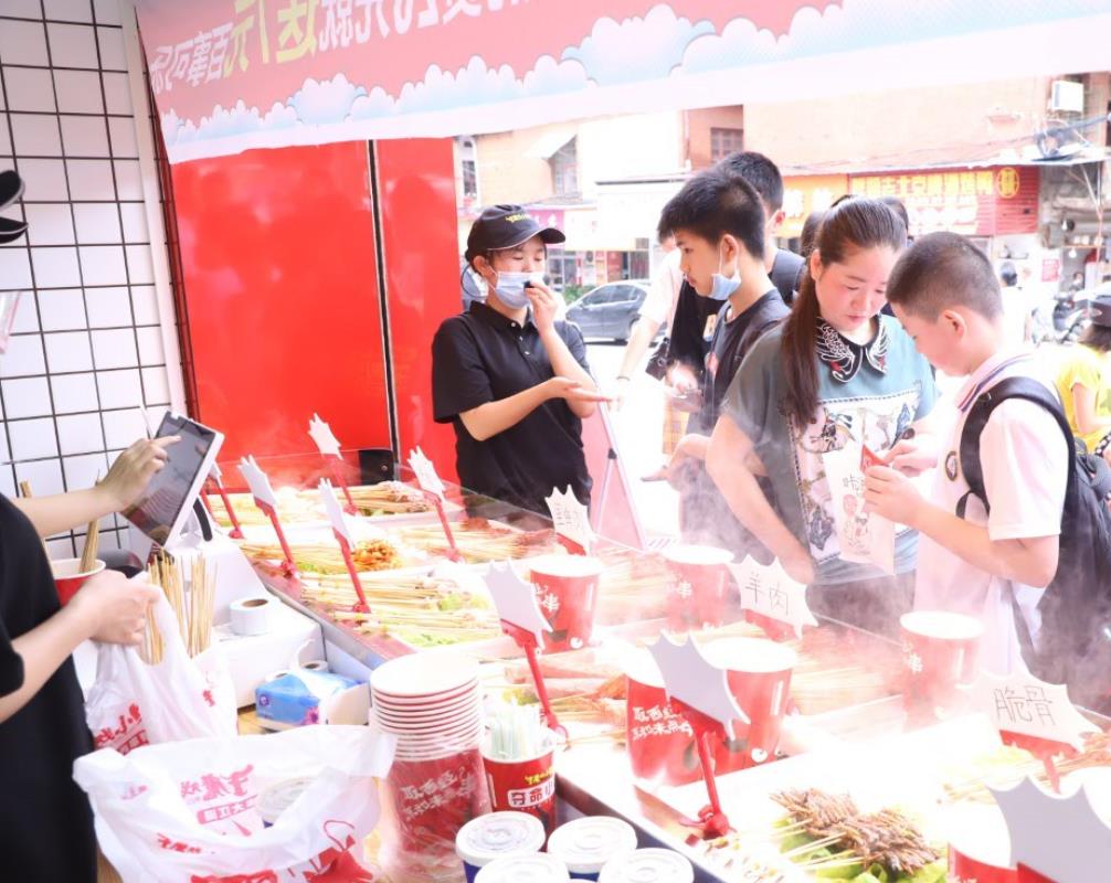 逆勢拓張400+店，年銷10億+串，它是怎么做到的？|餐飲界