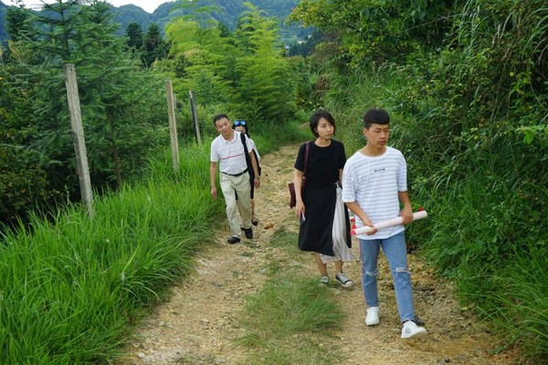 29年教學，9年公益，他以身作則，改變了無數(shù)山區(qū)孩子的人生|餐飲界